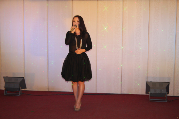 新員工聯(lián)歡晚會(huì)