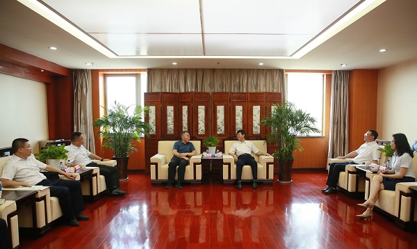 7月19日 公司與秦農銀行開展業務合作交流.jpg